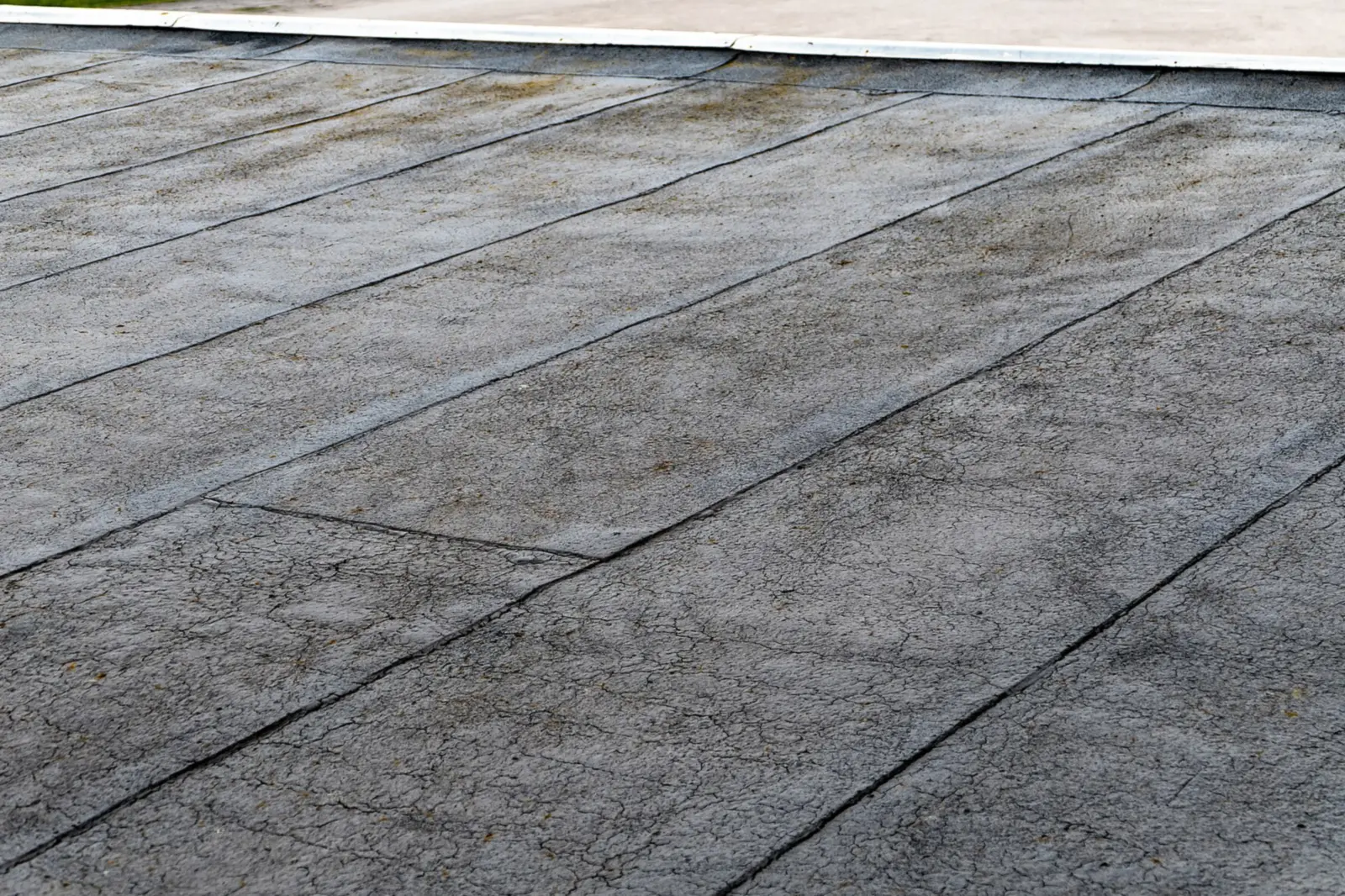 Flat commercial roof with HVAC units on a Kingwood-area building